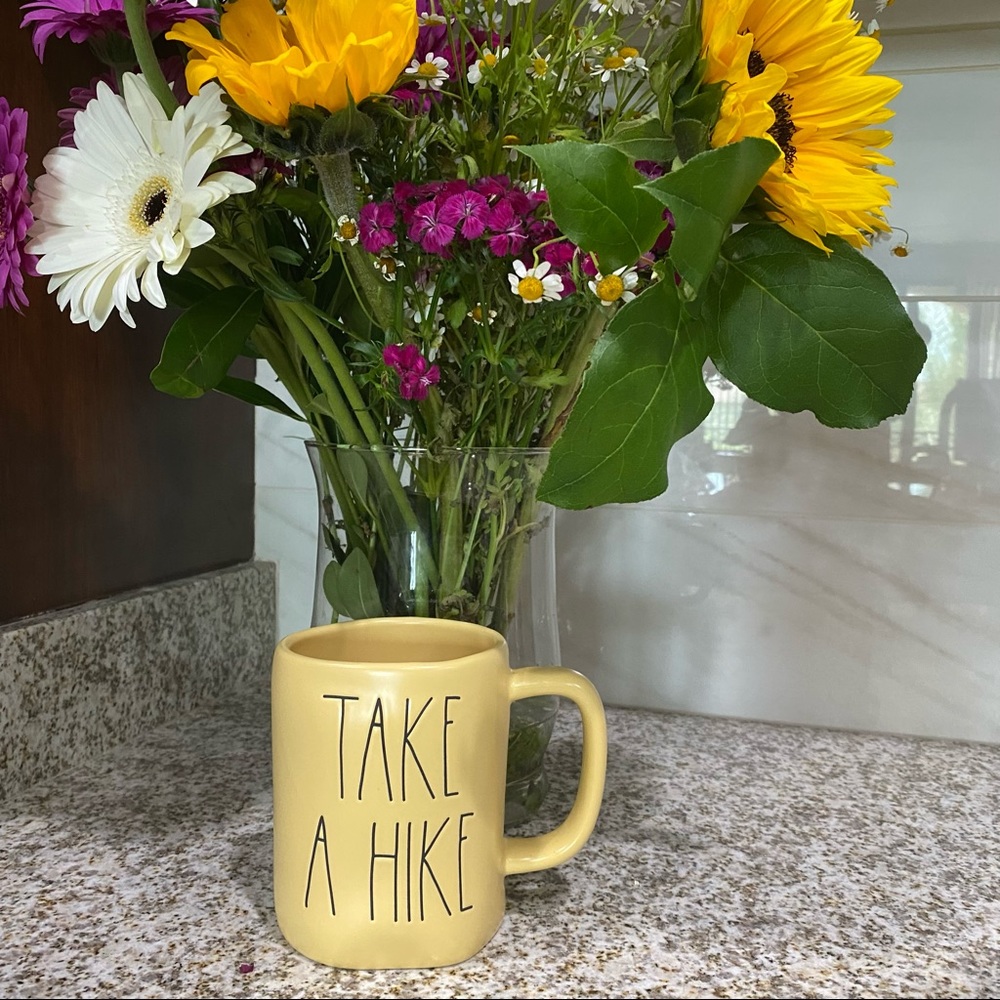 Rae Dunn TAKE A HIKE Mug 🌼🌼